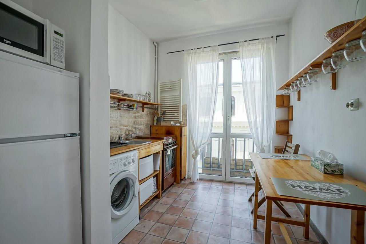 Appartement Apartament Universitate - Centrul Vechi à Bucarest Extérieur photo